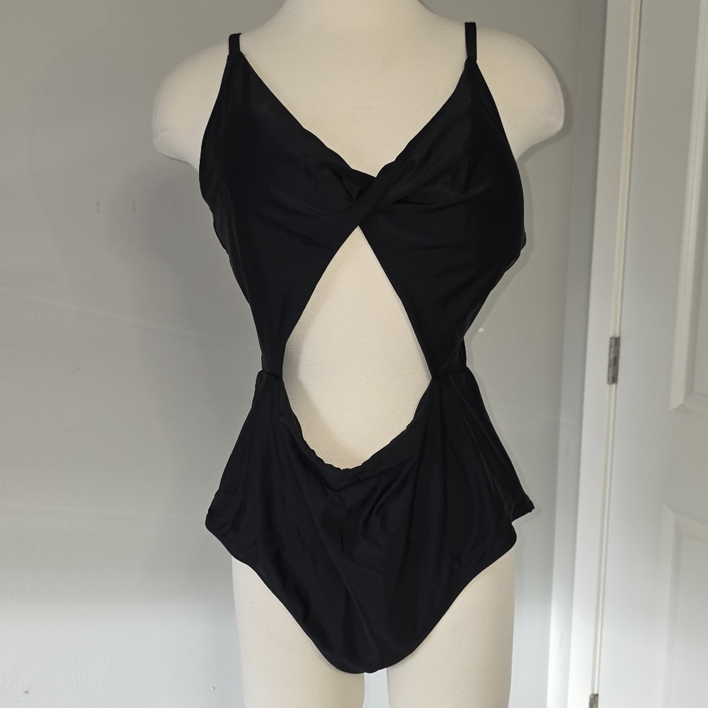 Aerie Black Full Coverage Swimsuit Twist Diamond Cutout Monokini XXL Long Torso